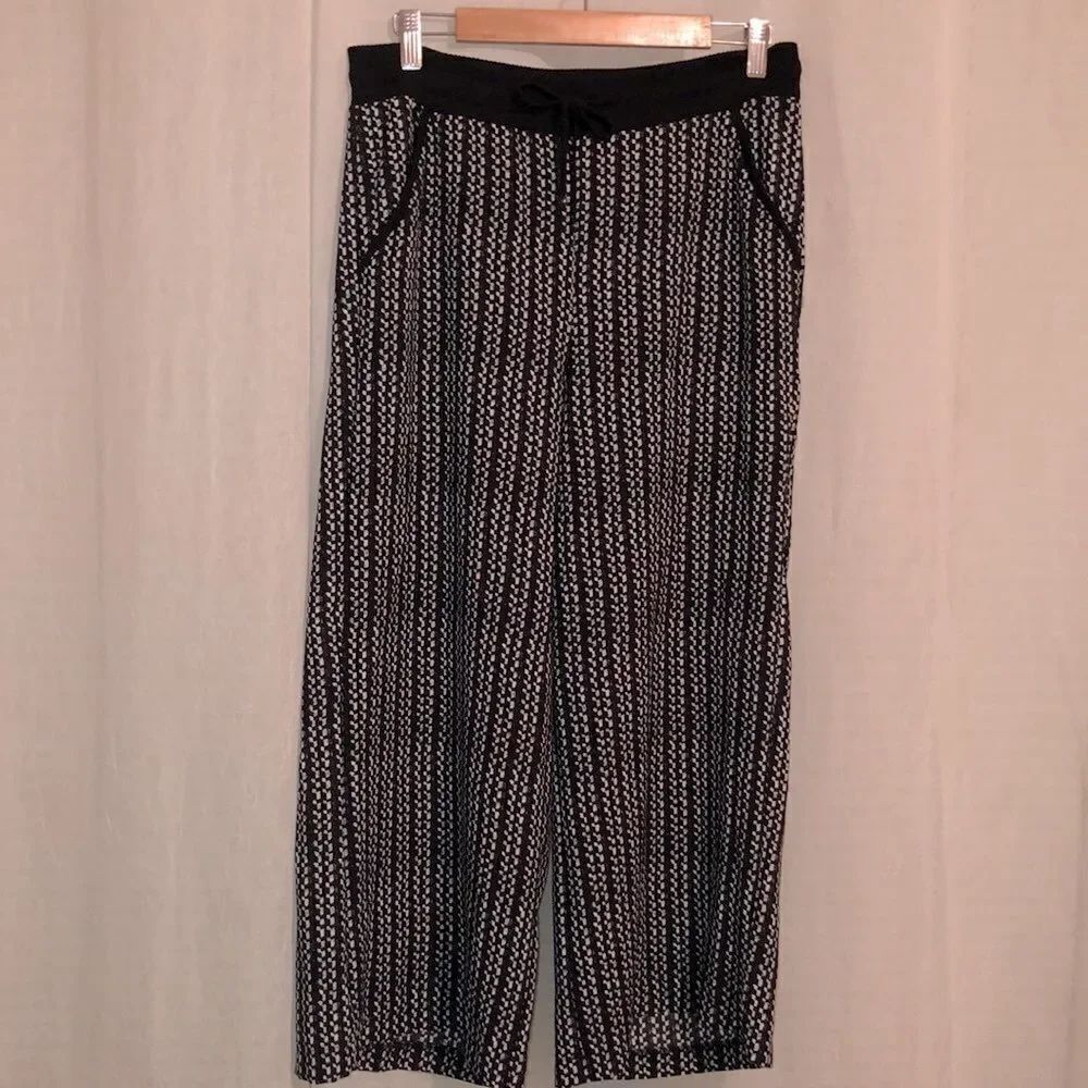 MaxโStudioย L Wide Leg Crepe Cropped PantsโBlackโWhite